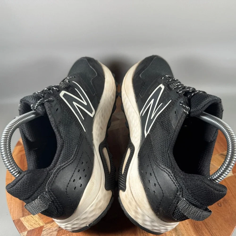 New Balance 410v8 Womens Trail Running Shoes Black White WT410LB8 Size 8.5
